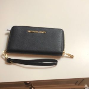 Michael Kors wallet/phone wristlet